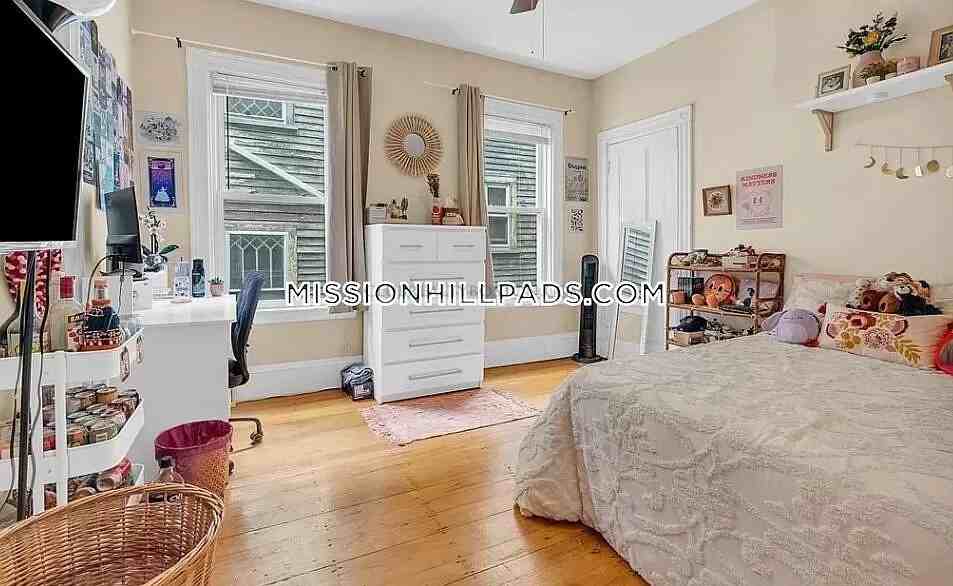 5 Sachem St #2 - Photo 4 of 18