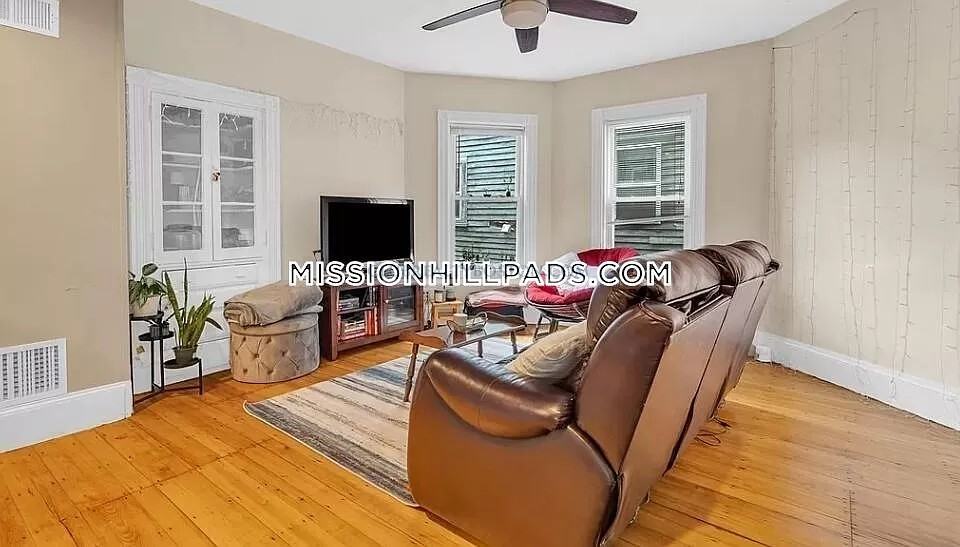 5 Sachem St #2 - Photo 6 of 18