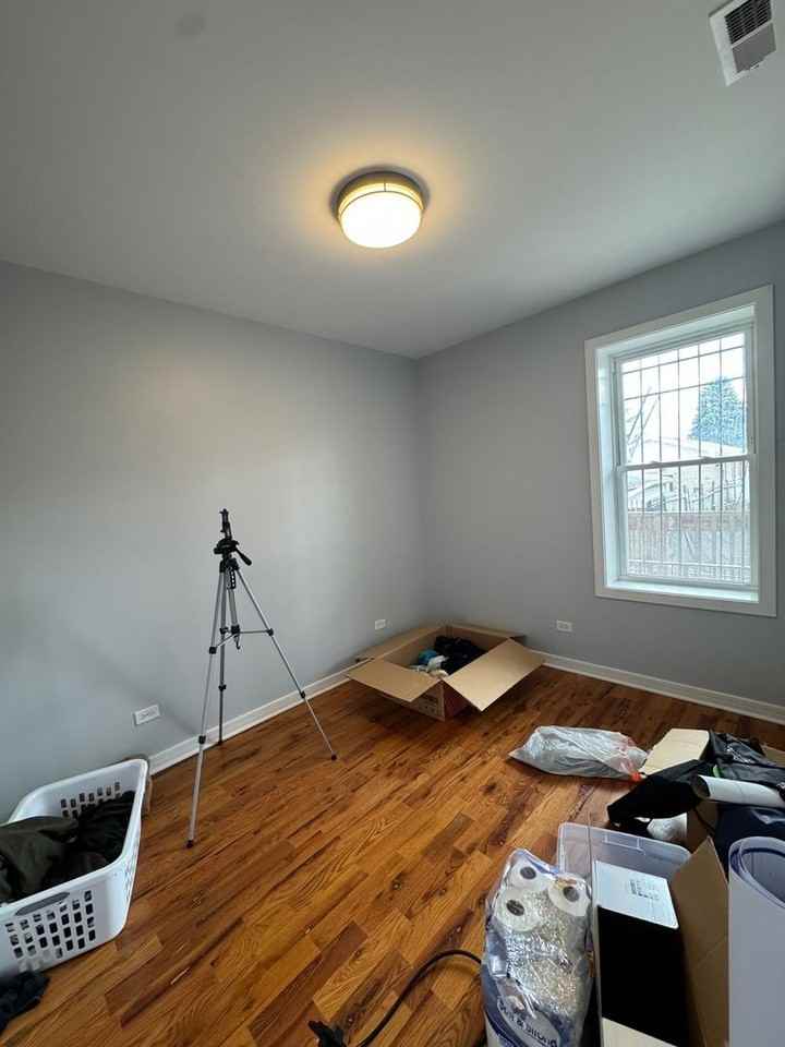 1148 N Keeler Ave #1W - Photo 4 of 8