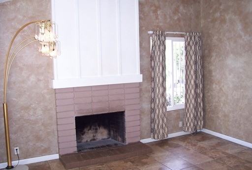 2365 Tolbert Ct - Photo 2 of 5