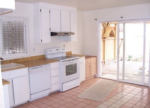 2365 Tolbert Ct - Photo 3 of 5