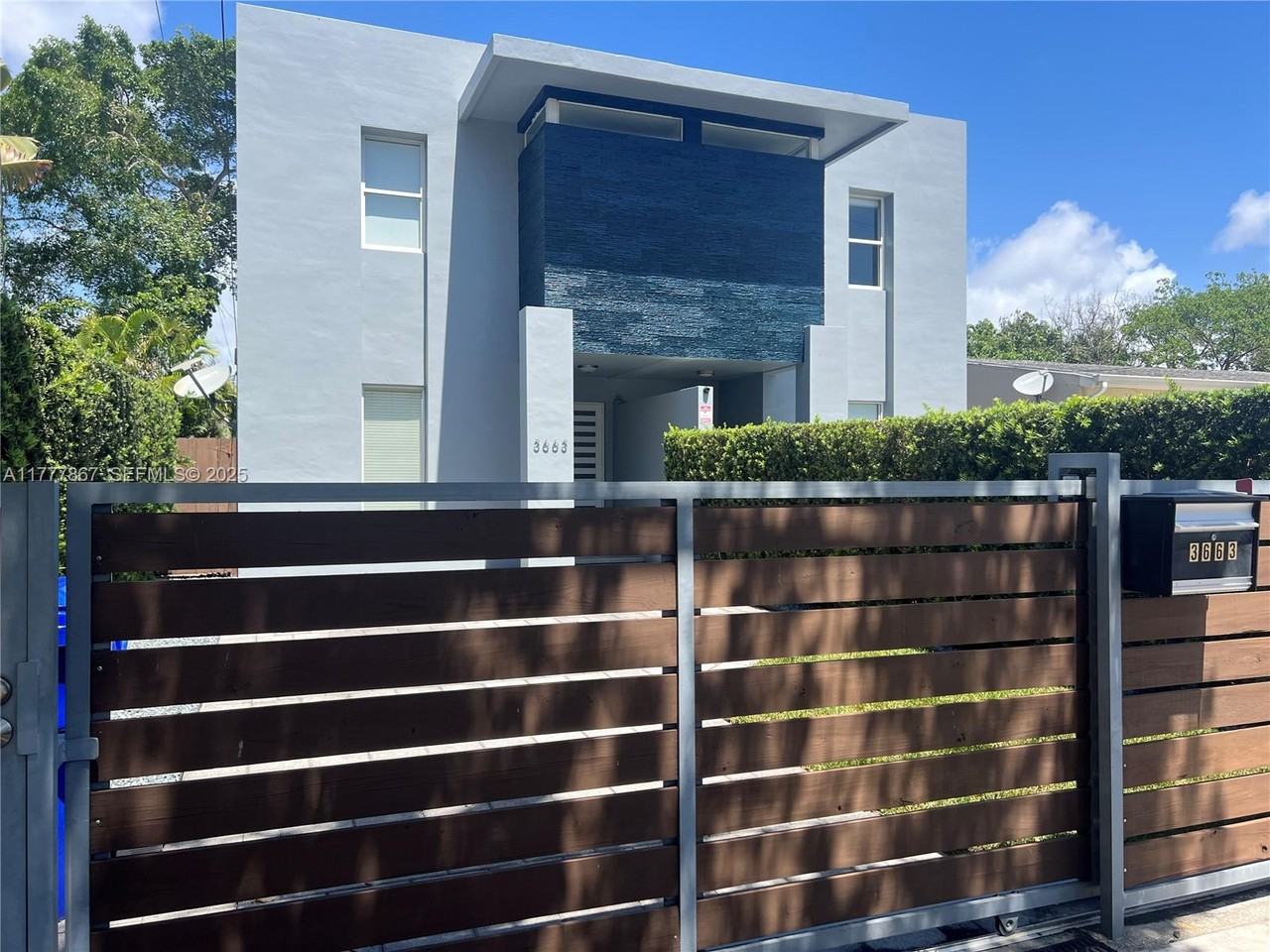 3663 Southwest 15th Street #3663 - Photo 3 of 27