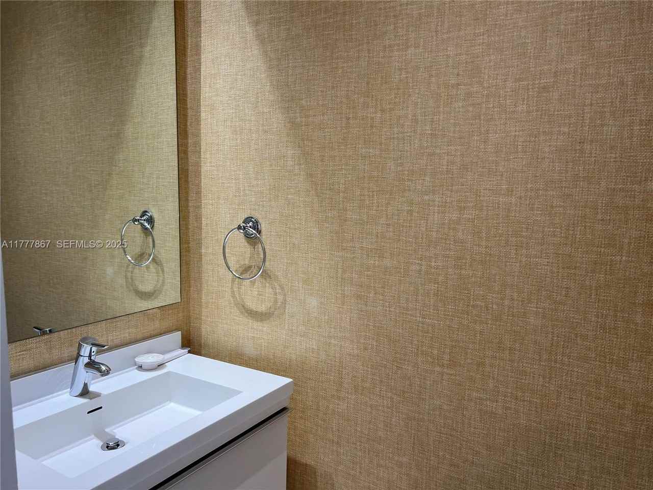 3663 Southwest 15th Street #3663 - Photo 4 of 27