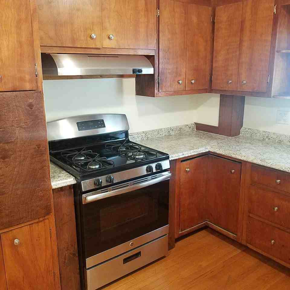396 Mount Auburn St #396 - Photo 3 of 11