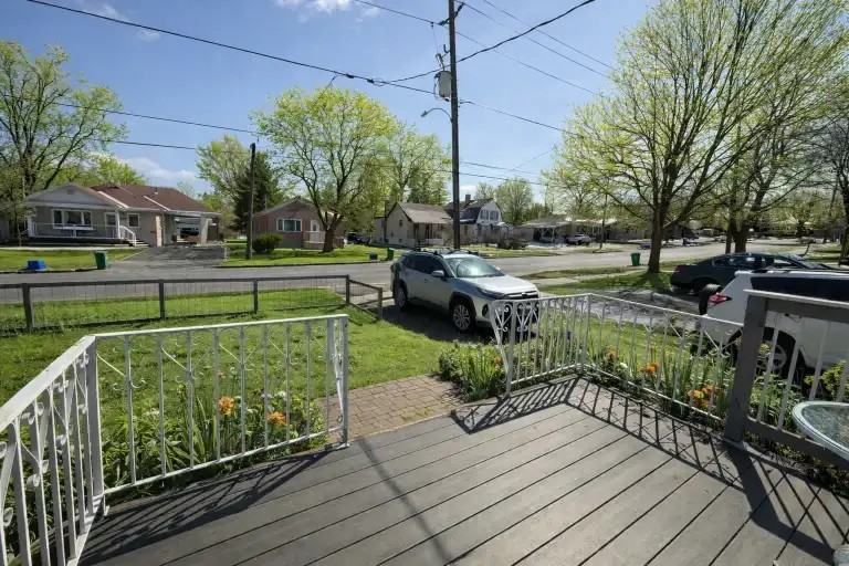 184 Dumble Ave - Photo 2 of 23