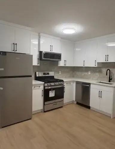 9844 155 St Nw #9844B - Photo 4 of 13