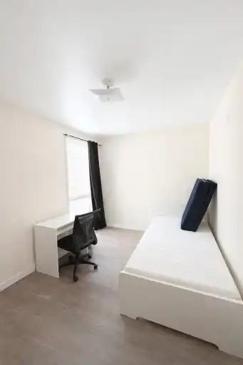 137 Colborne St - Photo 5 of 12