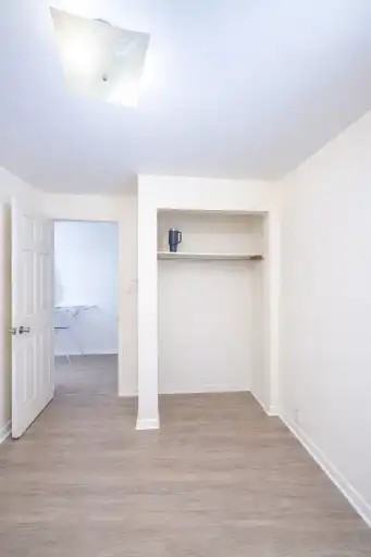 137 Colborne St - Photo 6 of 12