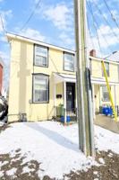 featured image of 207 University Ave