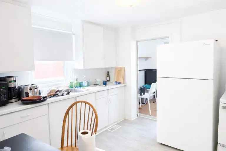 207 University Ave - Photo 2 of 7