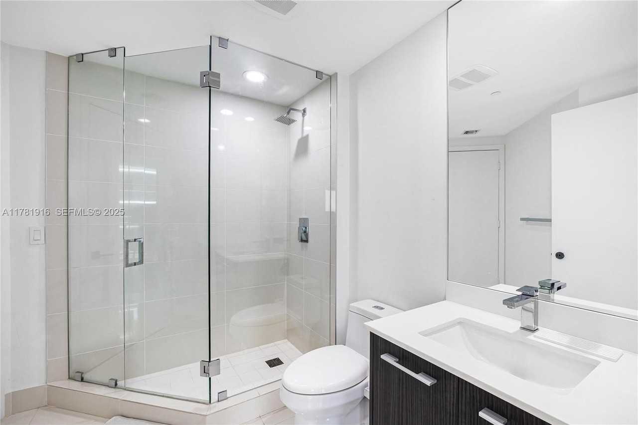 45 Southwest 9th Street #1508 - Photo 2 of 17