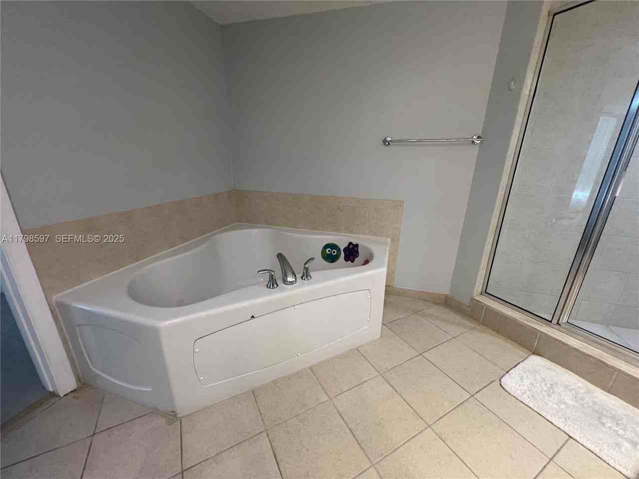 16699 Collins Avenue #1202 - Photo 5 of 46