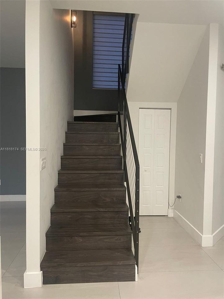 3270 Southwest 44th Street - Photo 2 of 27