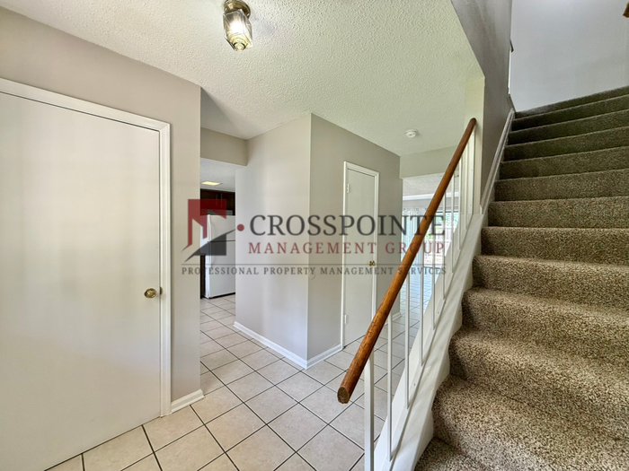 2518 Delmar Dr #2518 - Photo 4 of 17