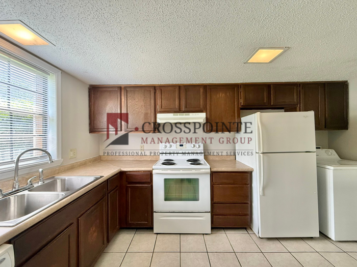 2518 Delmar Dr #2518 - Photo 5 of 17