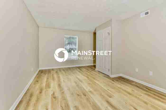 2913 Dumesnil St #2 - Photo 4 of 15