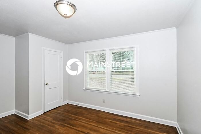 1249 Dearing Rd - Photo 7 of 16