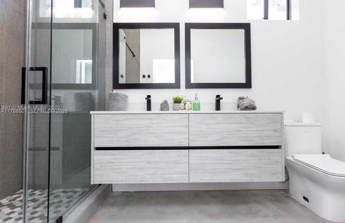 7105 Northeast 4th Court #3 - Photo 4 of 55