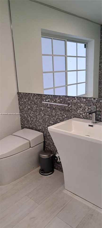 846 Michigan Avenue #101 - Photo 6 of 41