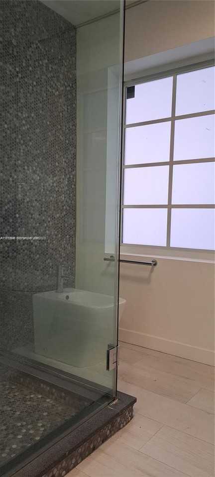 846 Michigan Avenue #101 - Photo 7 of 41