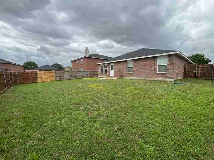 8119 Lost Canyon Trl - Photo 3 of 23