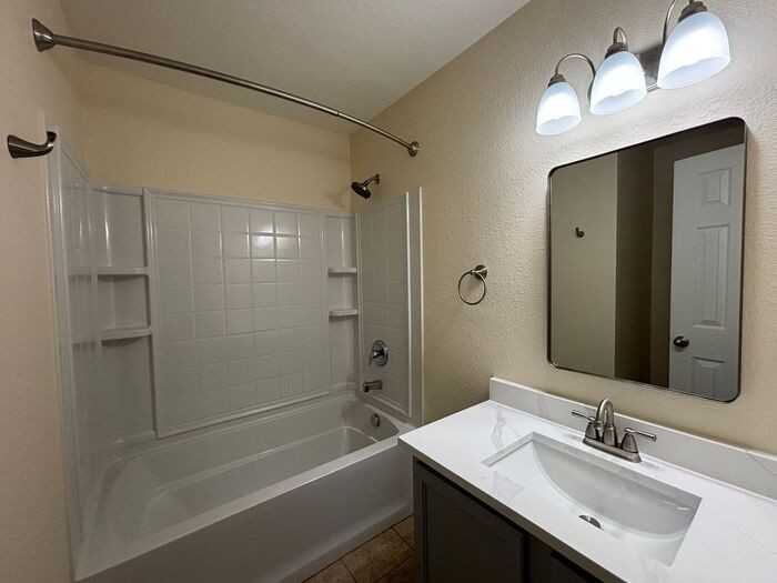 8119 Lost Canyon Trl - Photo 5 of 23