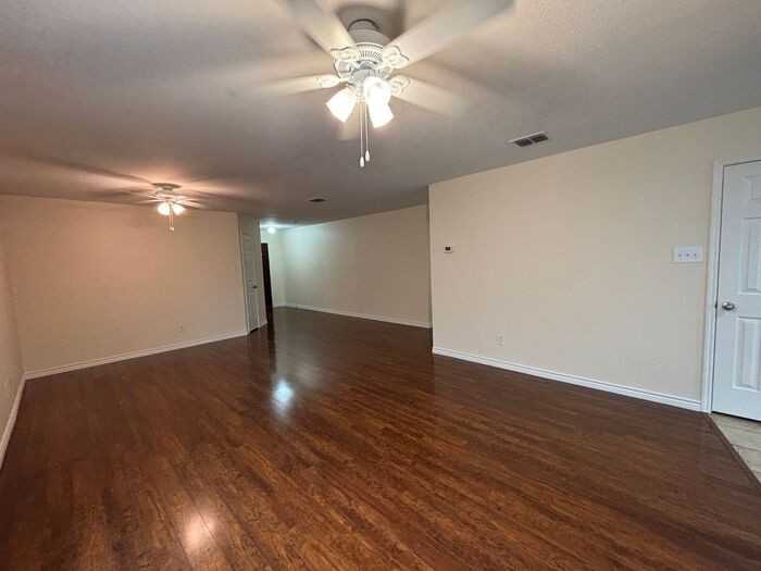 8119 Lost Canyon Trl - Photo 6 of 23