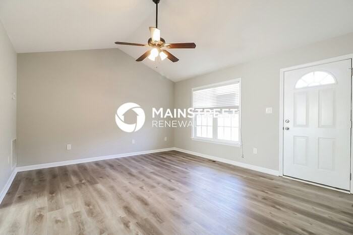 448 Sunray Dr - Photo 3 of 16