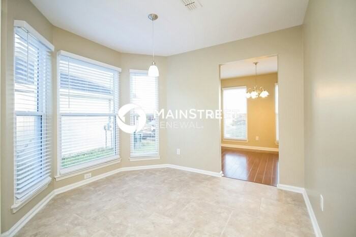 4296 Brackenwood Dr - Photo 5 of 15