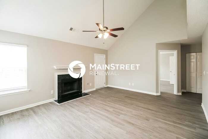 3524 Devon Chase Rd - Photo 4 of 17