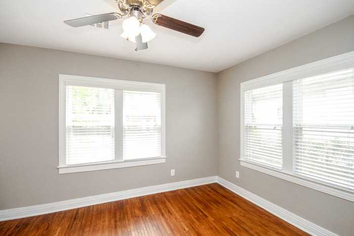 2606 E 7th St - Photo 5 of 26