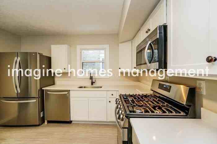 51 Greenbush St - Photo 7 of 21