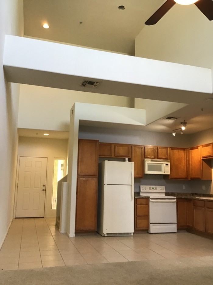 15635 N 29th St - Photo 2 of 12