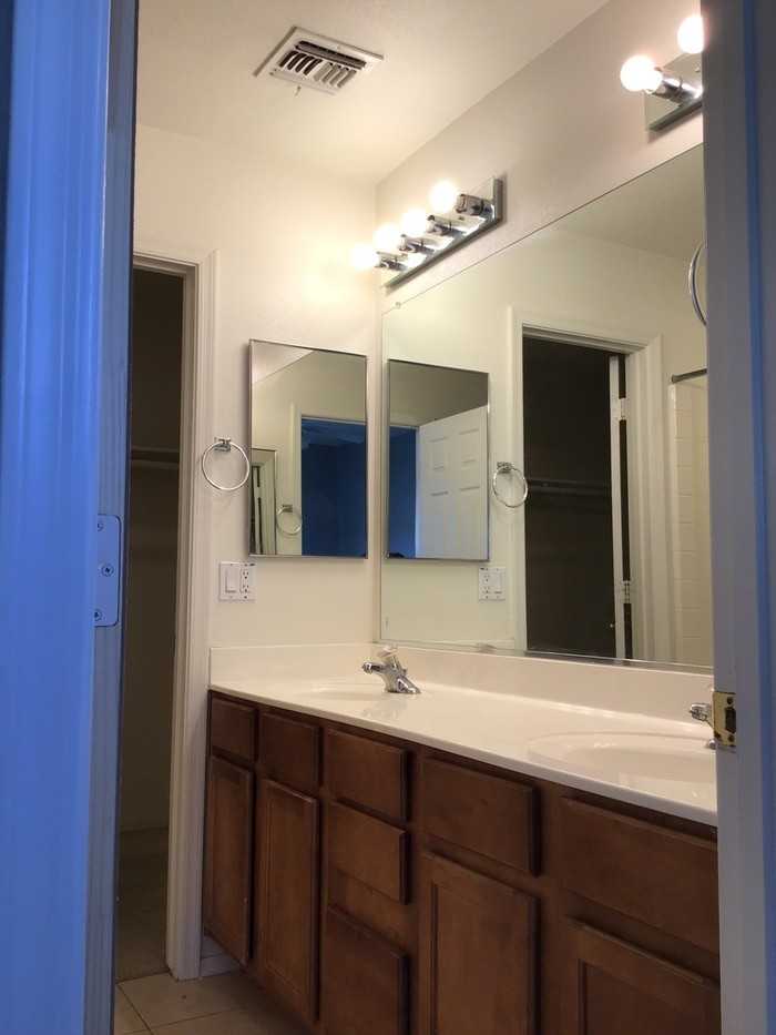 15635 N 29th St - Photo 5 of 12