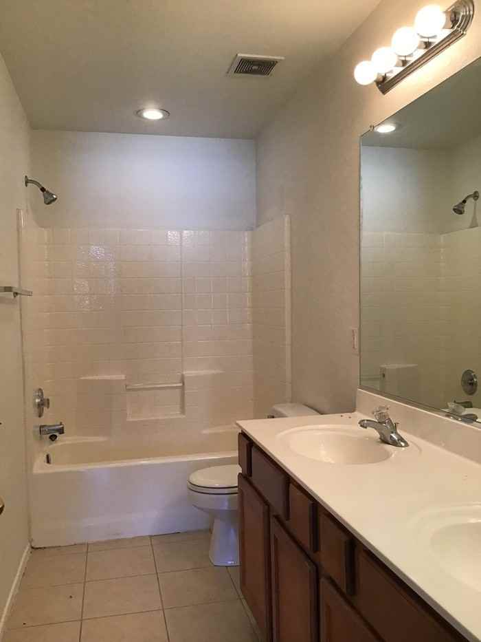 15635 N 29th St - Photo 6 of 12