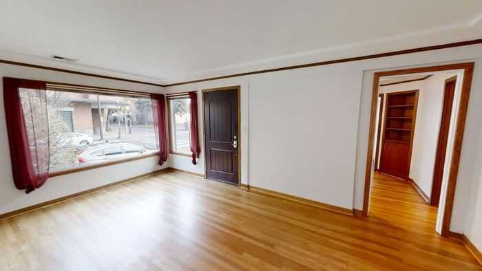 1607 Ne 16th Ave - Photo 5 of 28