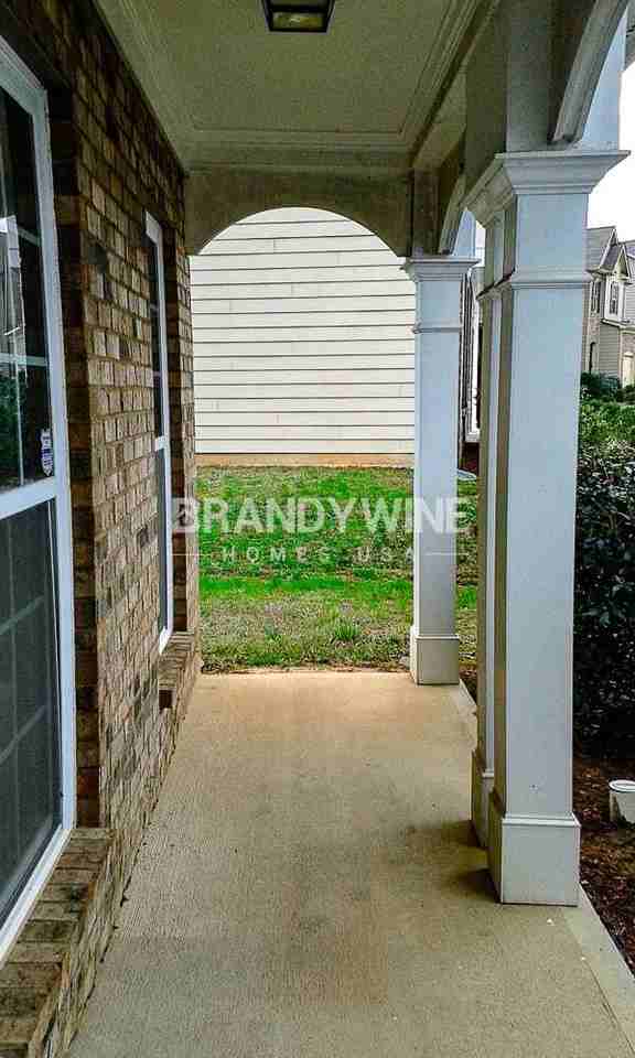 769 Lavender Ln - Photo 3 of 17