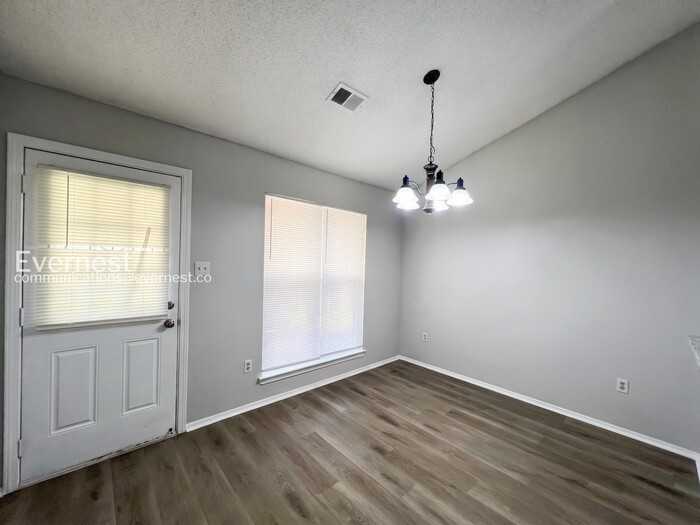 1208 We Ross Pkwy W - Photo 5 of 23