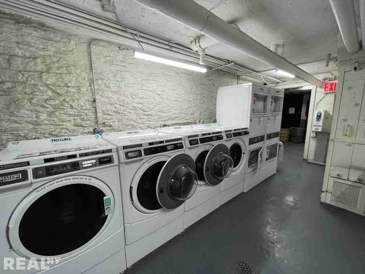 E 81st St #5A - Photo 5 of 6