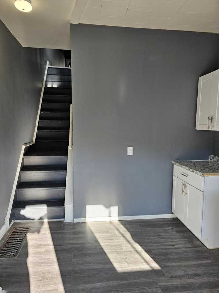 133 N 54th St - Photo 2 of 5