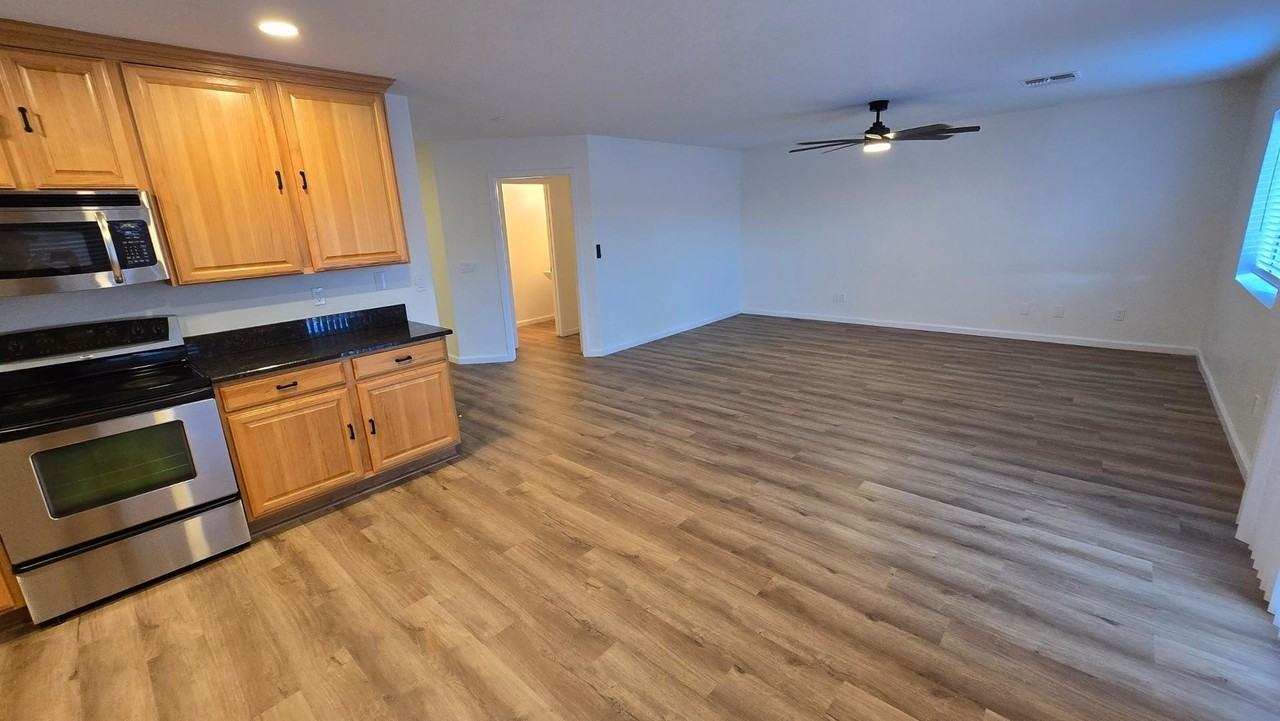 11439 W Ashley Chantil Dr - Photo 5 of 31