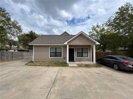 featured image of 700 Highlands St #B