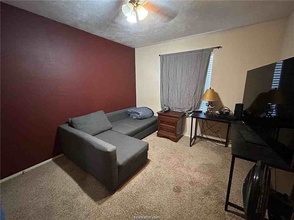 1504 Pine Ridge Dr Apt A - Photo 7 of 15