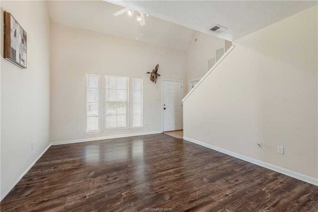 2435 Pintail Loop - Photo 4 of 18