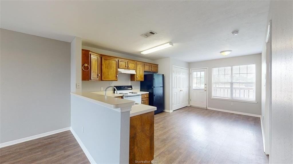 1507 Hollowhill Dr #B - Photo 5 of 20