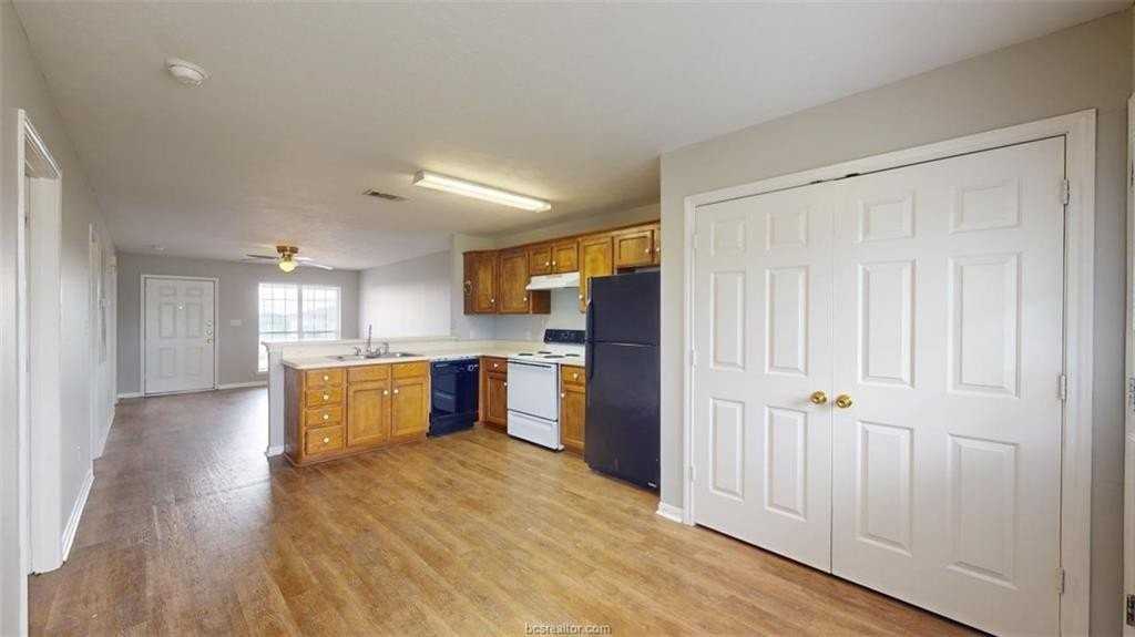 1507 Hollowhill Dr #B - Photo 7 of 20