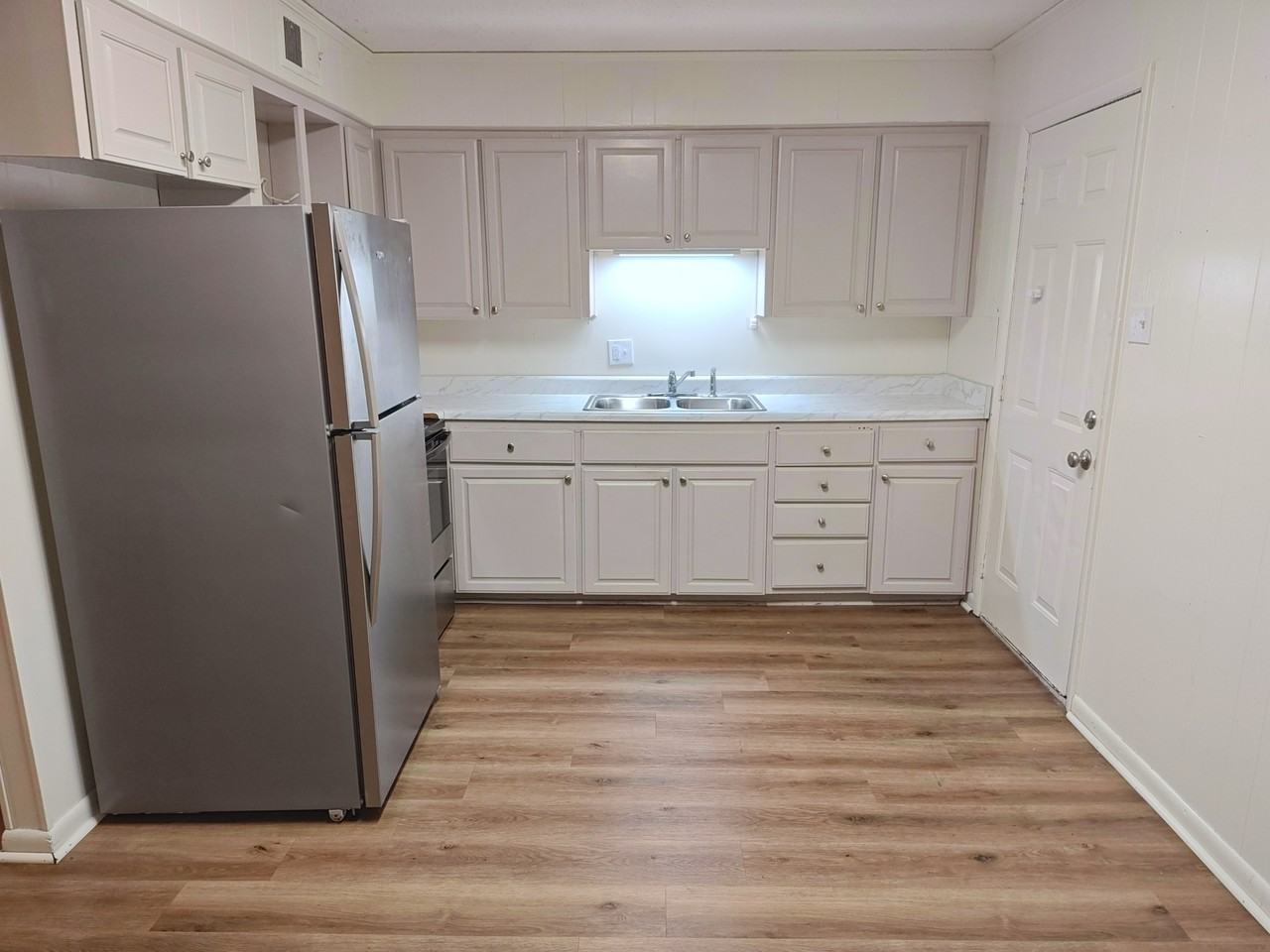 1950 Torreyson Street - Photo 2 of 20