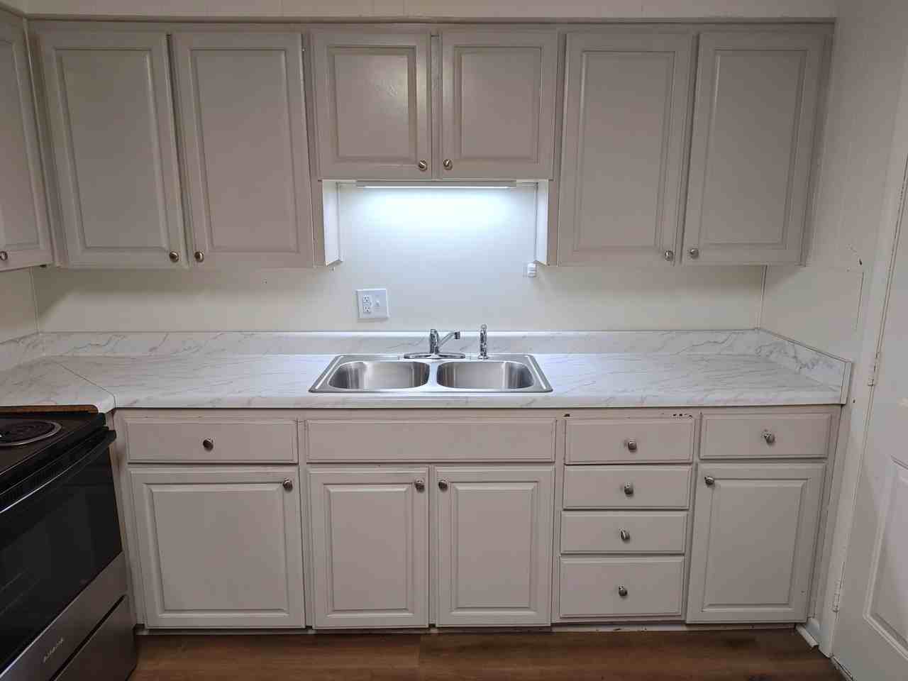 1950 Torreyson Street - Photo 6 of 20