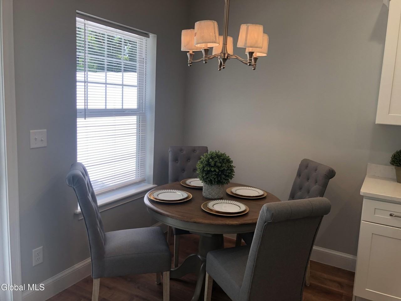 2010 Ridge Manor Ct - Photo 7 of 21