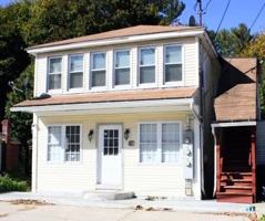 featured image of 387 Putnam Pike